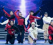 10대들의 춤을 향한 '날 것의 열정'..활기찬데 왠지 눈물나는 '스걸파' [리뷰]