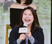 '옷소매' 정지인 감독, "12시간 촬영 후 산, 덕임과 셋이서 부둥켜 안아"
