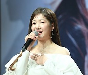 '컴백' 정다경 "'가라그래' MV서 연기 도전..최승윤이 많이 도와줬다"