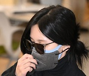 트와이스 미나,'방역 철저 마스크 두개 쓰고 입국' [사진]