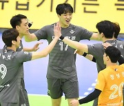 '임동혁·정지석 맹활약' 대한항공, 한국전력에 3-1 승리