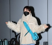 [T포토] 강예원 '설렘 가득한 아형 출근길'