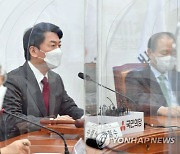 중앙선거대책위원회의에서 발언하는 안철수 대선 후보