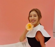 손담비, '♥이규혁과 결혼설' 돌더니 하얀드레스에 꽃 들고 "고고" [TEN★]