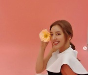 '이규혁♥' 손담비, 꽃을 든 여신..사랑받으면 이뻐져요[TEN★]