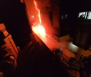 서울 강북구 번동 다가구주택 지하 1층서 화재..9명 구조