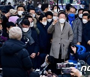 인천 거리에 선 이재명 대선 후보