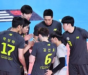 '펠리페 데뷔' 현대캐피탈, 클래식매치서 3-0 완승..4위 도약