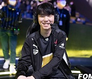 [포토] LCK 경기 준비 중인 '쵸비' 정지훈