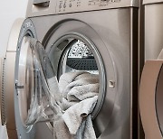 의류 건조기는 미세플라스틱 발생기?..세탁기보다 최대 40배
