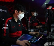 '제우스'의 자책 "내가 너무 잘 당해줬다" [LCK]