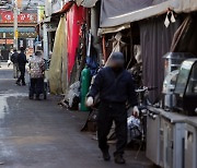 기준금리 3차례 인상에 가계 연간 이자부담 9.6조 늘어