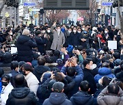 인천 부평 문화의거리 방문한 이재명 후보