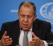 러시아 외무장관, "미국과 나토는 내주 중에 러시아 요구에 확답해야"