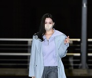 [T포토] 선미 '시크하게 하트 투척'