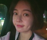 "핑쿠돼지" 황정음, '♥이영돈'과 재결합 후 더 귀여워졌네 '보조개 미소'