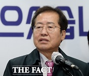 홍준표 "尹, 1997년 이회창 데자뷔..아첨 측근 물리쳐야"