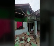 인니 자바섬 인근 강진에 2명 부상·건물 900채 파손