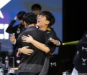 [LCK] '우승후보' 젠지, 초장기전 끝에 담원 기아 격파(종합)