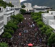 홍콩, 민주화 시위 참가한 청년들 징역형..최고 40개월