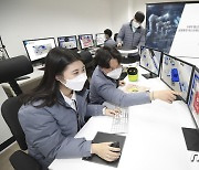 KT-한국로봇산업진흥원, '5세대 통신망 첨단제조 실증환경 테스트베드 구축' 계약