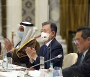 한·UAE 수소경제 기업인 모였다..文대통령 "새로운 미래 함께 개척"