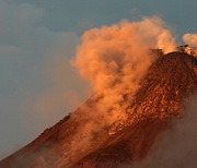 [뉴스AS]통가 화산 폭발, 과학자들 "이번 세기 중 대형 화산 폭발" 경고
