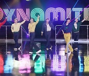 방탄소년단(BTS), 한국을 두바이엑스포 정상에 세우다