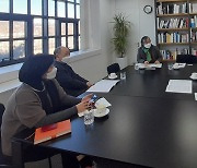 조규일 시장, 국립현대미술관장과 한국 채색화 기획전 협력 논의