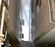 포항 용흥동 원룸 3층서 불..인명피해 없이 10분만에 진화