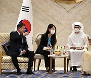 文대통령 "바라카 원전 성과"..UAE 총리 "韓기업과 사업, 늘 감탄"