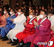 김부겸 총리와 한자리에 모인 대선 후보들