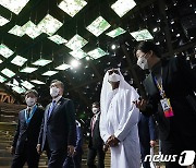 두바이서 韓기업 기 살린 文대통령.."삼성은 혁신, 현대차 눈부신 성장"