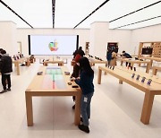 작년 7조 번 애플, 3호점 오픈 앞두고 대규모 인력 채용