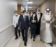 文 대통령 방문 중인 UAE에서 '예멘 반군 공격'