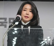 김지은 "2차 가해..김건희, 진심 어린 사과해야"