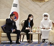 문대통령, 알막툼 UAE 총리와 회담