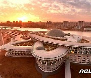 '건설의 대번영기' 대표하는 북한 과학기술전당