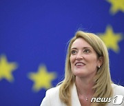 유럽의회 신임 의장에 몰타 출신 여성 멧솔라 선출