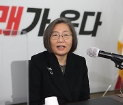 이수정, 野 선대본부 고문 사퇴.. "안희정 불쌍" 김건희 발언 후폭풍