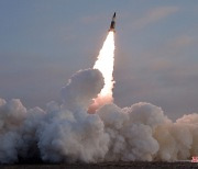 북한 "어제 전술유도탄 검수사격시험..동해상 목표 정밀타격"