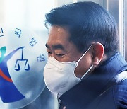 [속보] '대장동 40억 수수 혐의' 최윤길 전 성남시의회 의장 구속