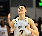 38.3초 전 역전 2득점 포함 29점 원맨쇼 이관희, LG에 후반기 첫 승 안겼다