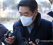 경찰, '대장동 40억 수뢰 혐의' 최윤길 전 성남시의장 구속(종합)