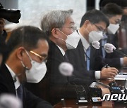 '소상공인 부채 리스크 점검회의'