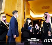 오찬 마친 문대통령과 무함마드 사우디 왕세자