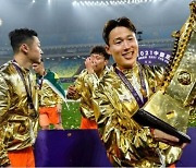 '2관왕' 산둥 손준호, 연봉 43억원..중국 프로축구 전체 6위