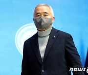 최진석 명예교수, 국민의당 선대위 위원장 수락