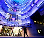 [오병상의 코멘터리] BBC 시청료폐지, 공영방송의 종언