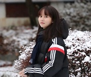 김소현, 눈밭에서도 청순..화장기 없는 얼굴이 더 예뻐